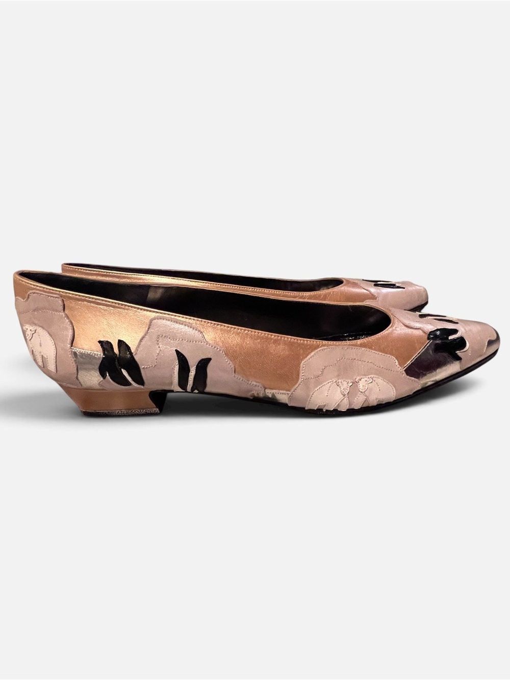 Vintage Margaret Jerrold Pointed Toe Flats with penguin and polar bear design. - Picture 2 of 11